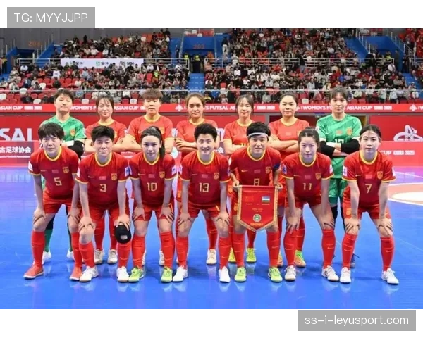 尤伯杯 A 组：中国女队 5-0 完胜印度队，以三战全胜且一盘不失的战绩锁定小组第一。